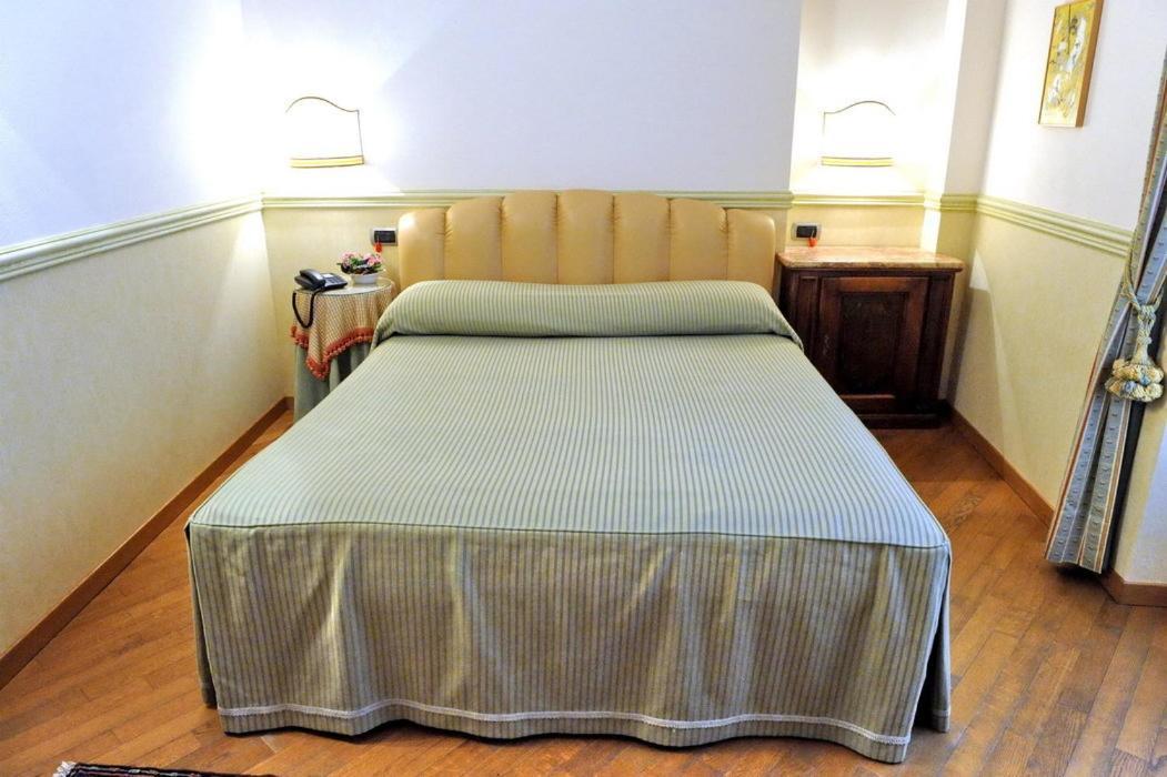 Ristorante Albergo Ca' Vittoria Tigliole Zimmer foto